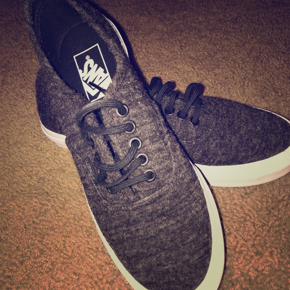 VAN AUTHENTIC DARK GREY WOOL SKATE SHOES